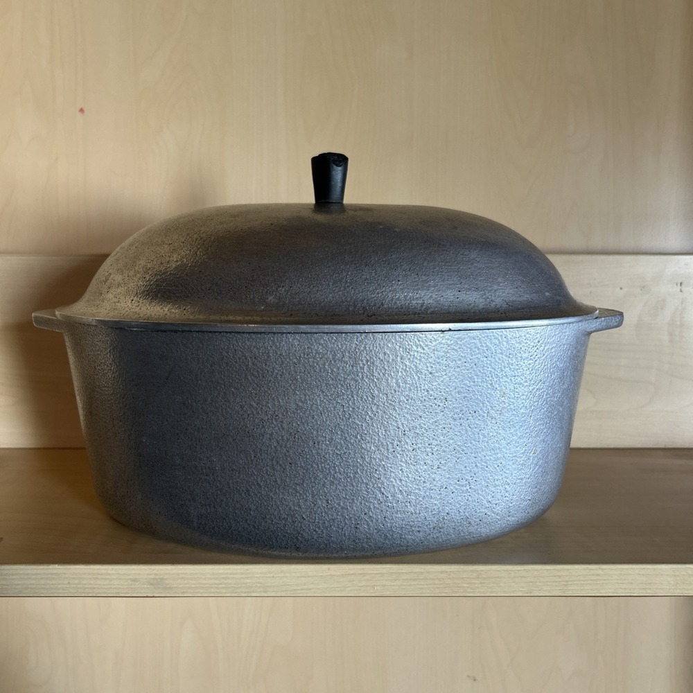 Club Aluminum Hammercraft 15" Oval Dutch Oven Roaster with Lid Handles Hammered